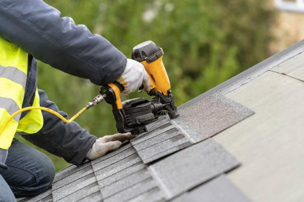 Choosing the Right Roofing Service for Your Home or Business