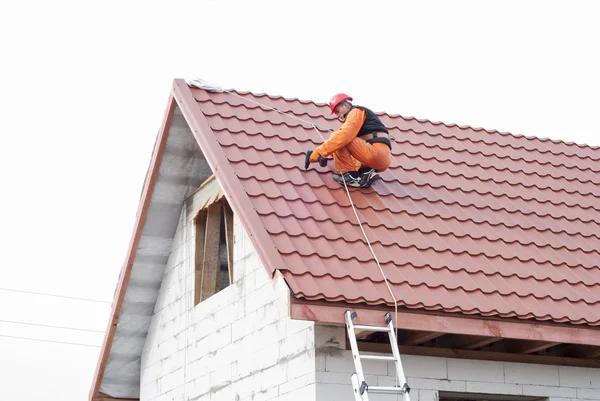 Elevate Roofing Pros High-Quality Roofing Solutions